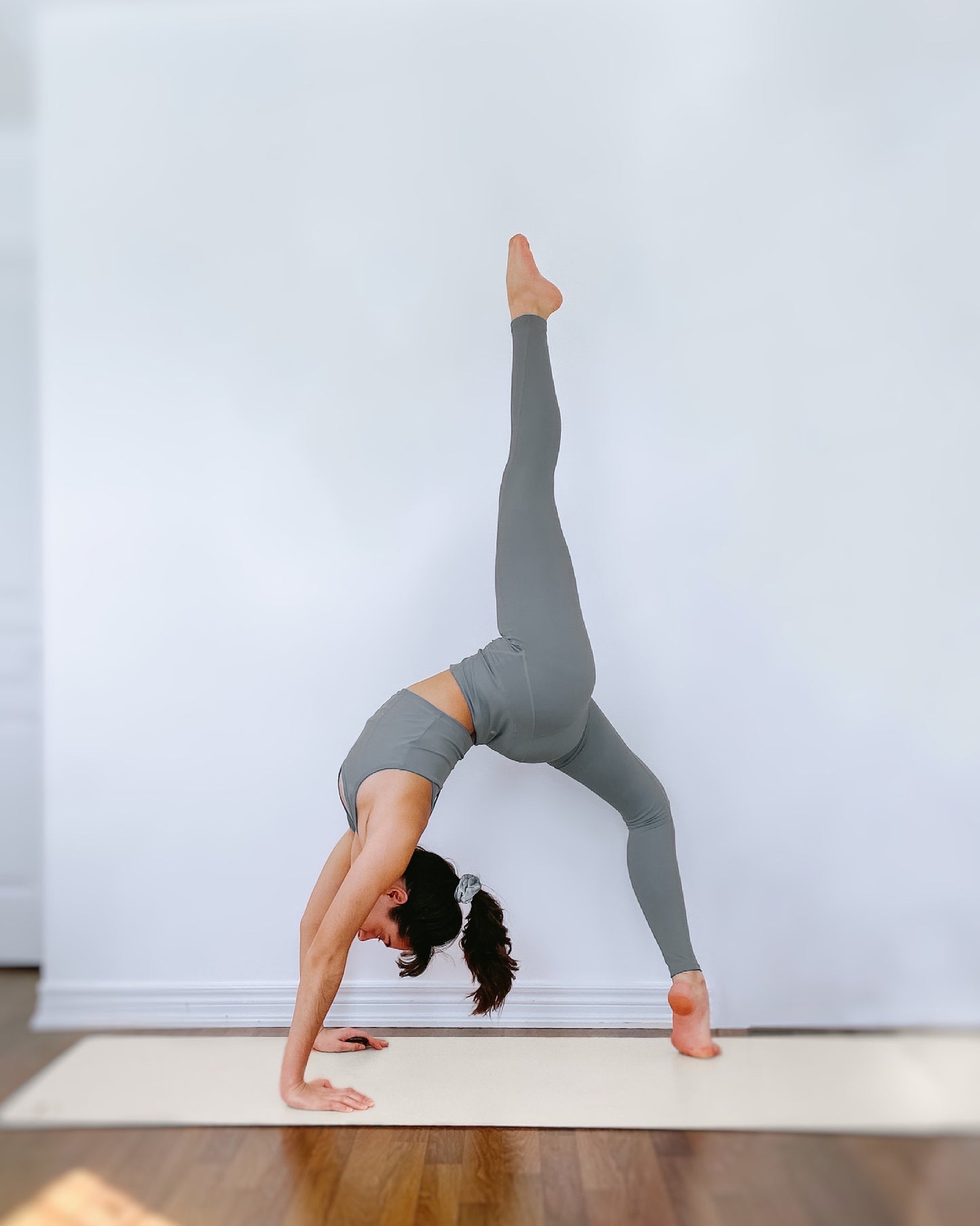 MOON GREY SET (Leggings + Top) Neutral Collection